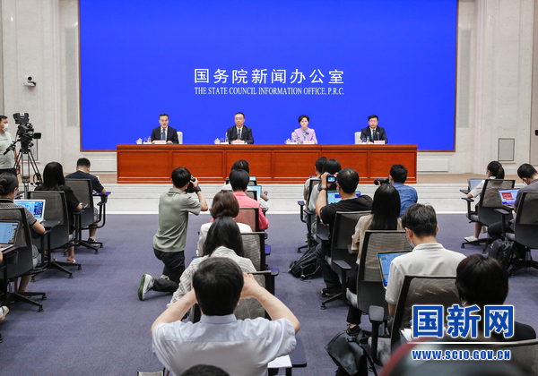 国务院新闻办发布会介绍促进民营经济发展壮大有关情况