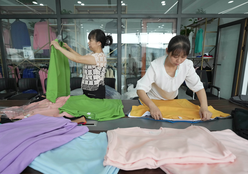 河北肃宁：打造针纺服装产业基地助推经济发展