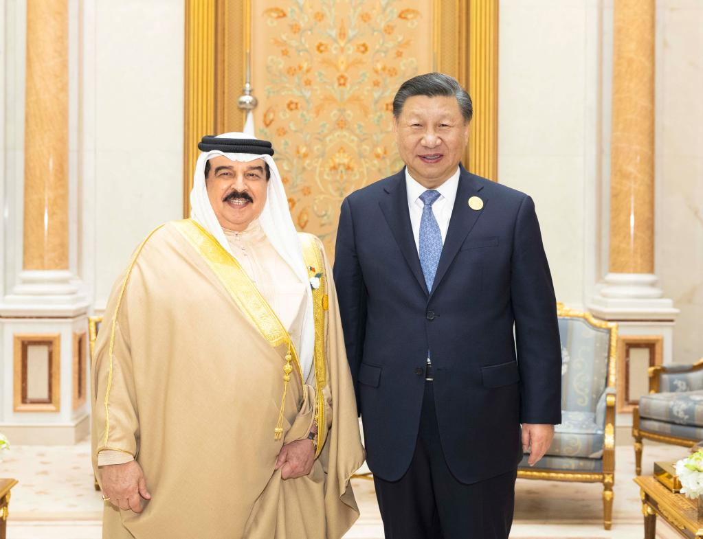 Xi meets King of Bahrain Hamad bin Isa Al Khalifa