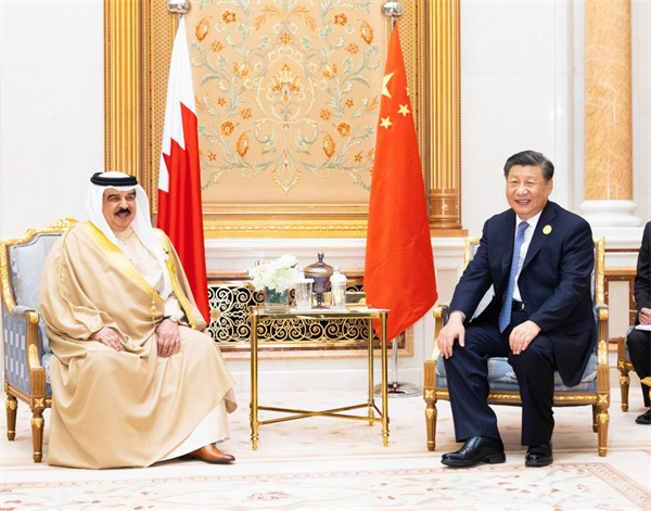 Xi meets King of Bahrain Hamad bin Isa Al Khalifa