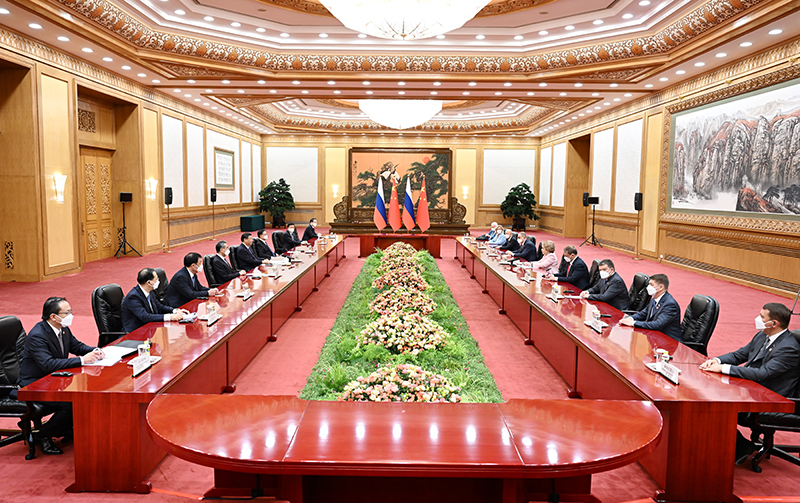 习近平会见俄罗斯联邦委员会主席马特维延科