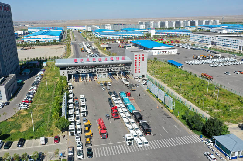 新疆霍尔果斯：外贸商品车出口量持续攀升