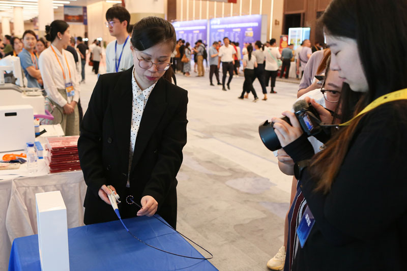 东方风劲，全球共享中国机遇——写在第六届进博会倒计时100天之际