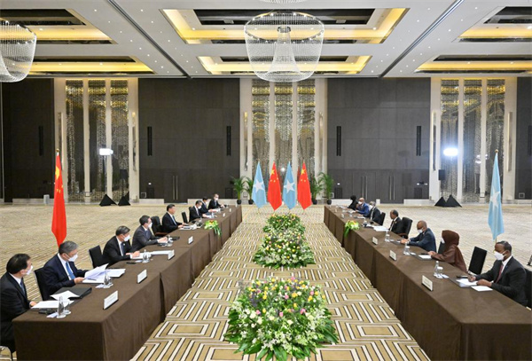 Xi says China to support, help Somalia in reconstruction, anti-terror fight
