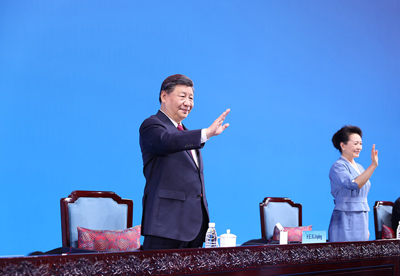 习近平出席第三十一届世界大学生夏季运动会开幕式并宣布本届大运会开幕