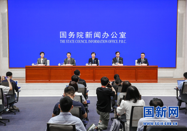 国务院新闻办就“强化药品监管 切实保障人民群众用药安全”举行发布会