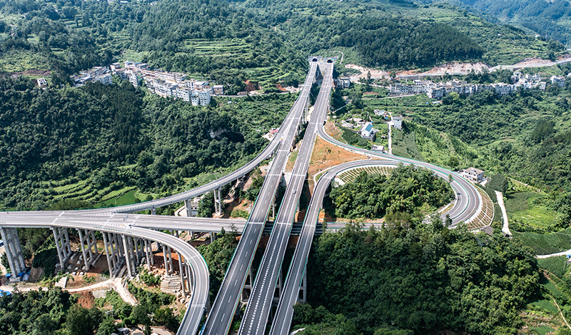 贵州德余高速全线建成通车