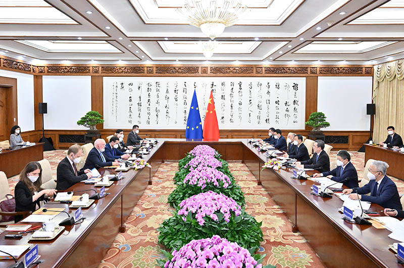丁薛祥同欧盟委员会执行副主席蒂默曼斯举行第四次中欧环境与气候高层对话