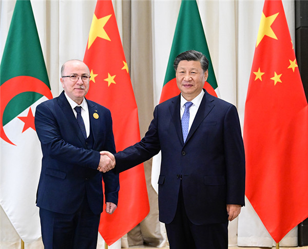 Xi meets Algerian prime minister