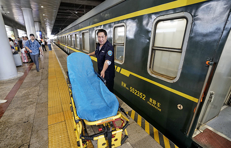 2023年“京和号”援疆旅游专列发车
