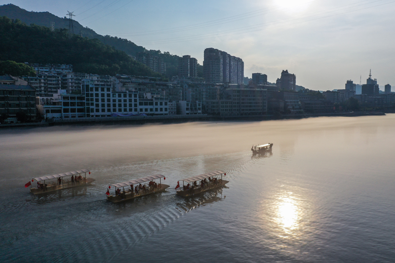 浙江建德：新安江上享清凉