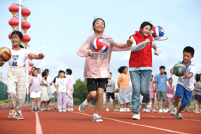 山东即墨：大学生“公益课堂”助力乡村孩子快乐度假