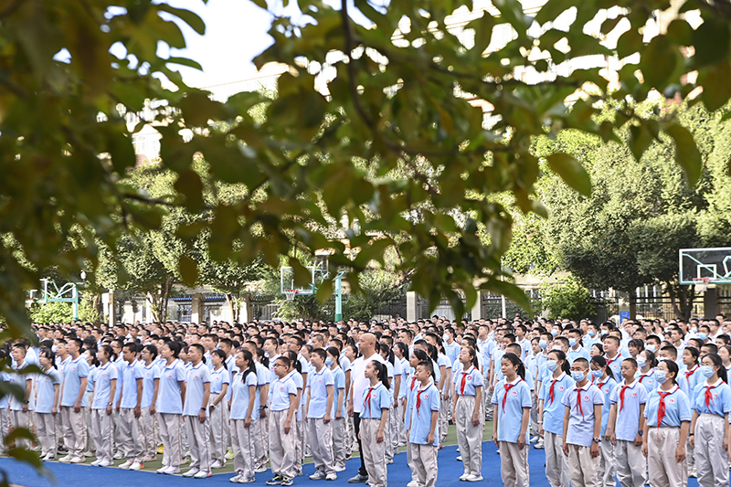 乌鲁木齐：迎接新学年