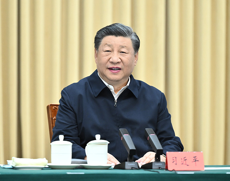 习近平在听取新疆维吾尔自治区党委和政府、新疆生产建设兵团工作汇报时强调：牢牢把握新疆在国家全局中的战略定位 在中国式现代化进程中更好建设美丽新疆
