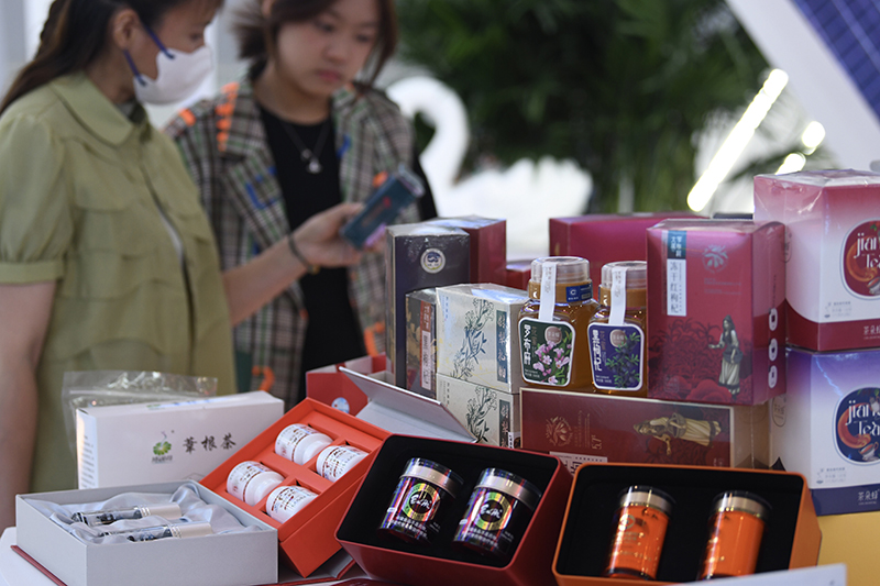 2023（中国）亚欧商品贸易博览会举行招商引资重点项目签约仪式