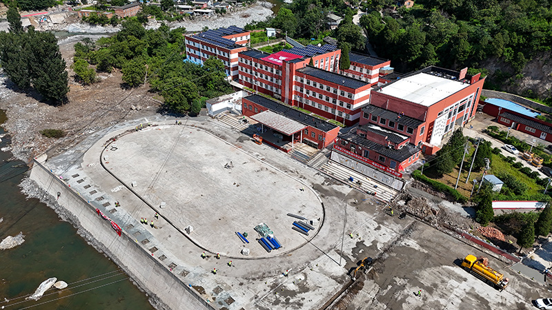 北京:山区小学抢修待开学