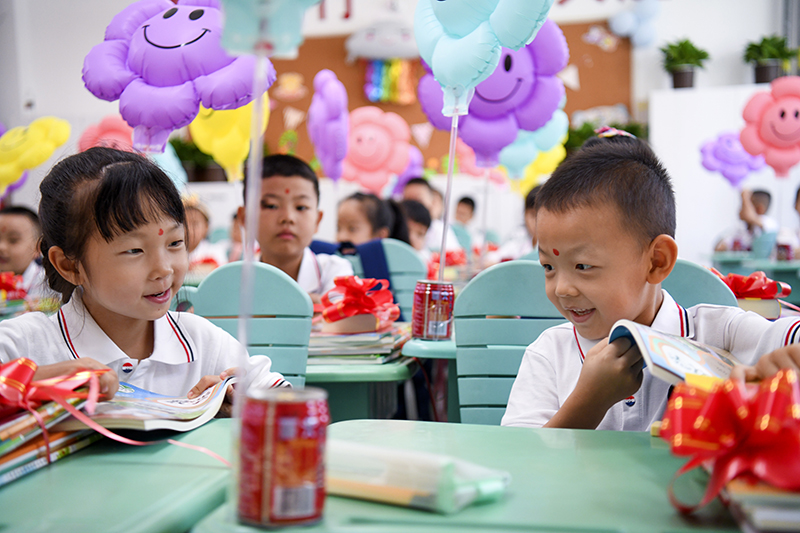 乌鲁木齐：迎接新学年