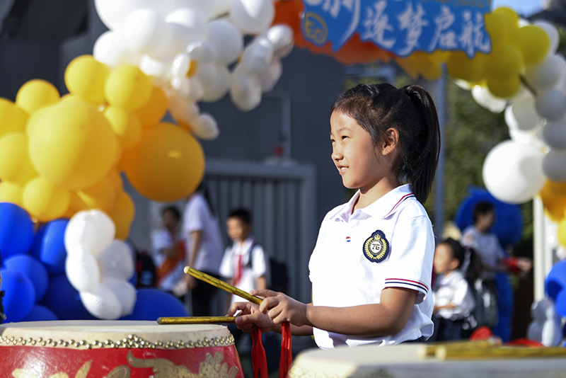 乌鲁木齐：迎接新学年
