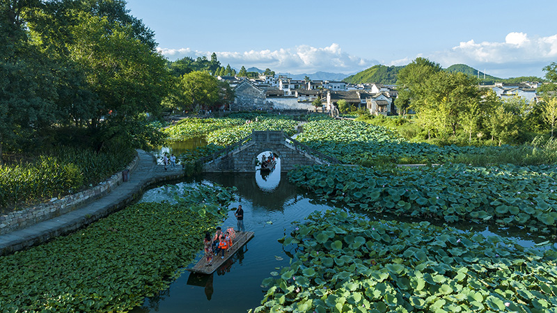 夏日古村旅游热