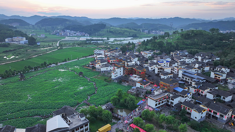 贵州岑巩：人居环境整治 扮靓美丽乡村
