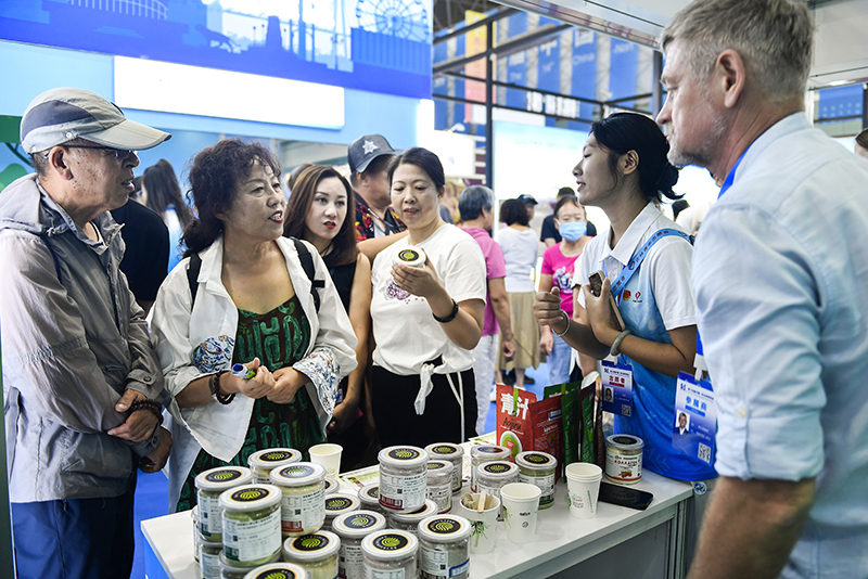 多国特色商品齐聚东北亚博览会