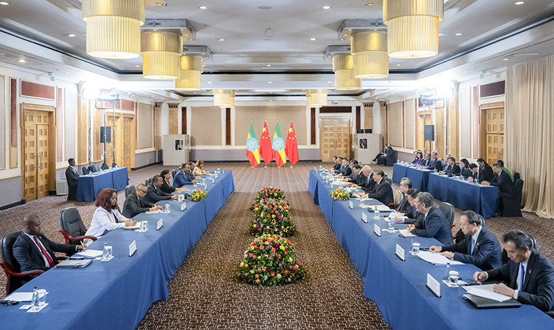习近平会见埃塞俄比亚总理阿比