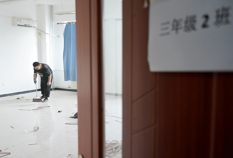 北京：受灾地区全力保开学