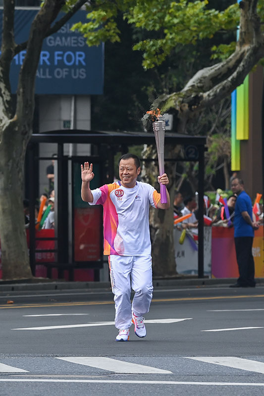 杭州亚运会火炬传递启动
