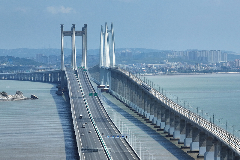 我国首条时速350公里跨海高铁正式开通运营
