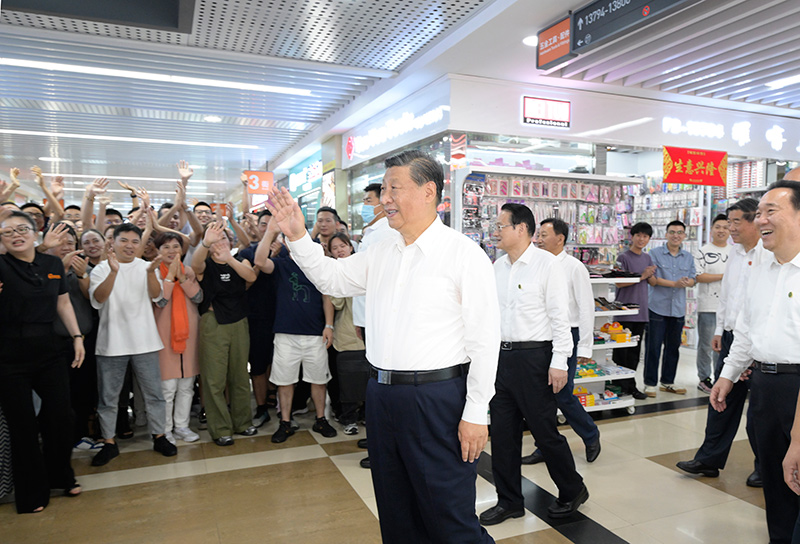 习近平在浙江考察 返京途中在山东枣庄考察