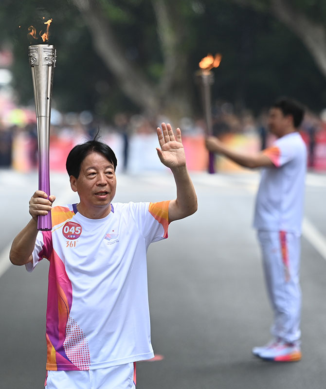 杭州亚运会火炬传递启动