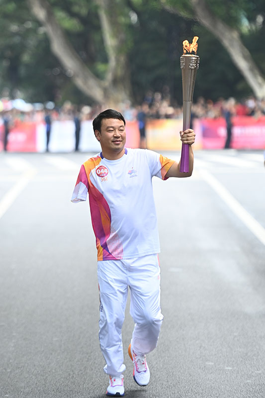 杭州亚运会火炬传递启动