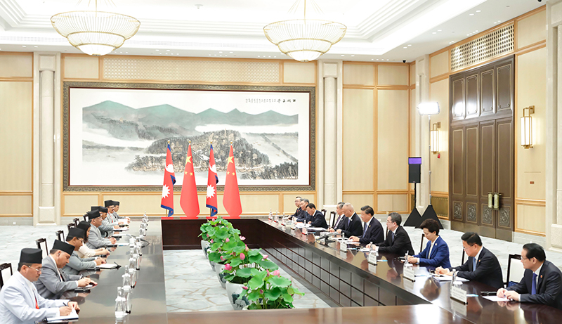 习近平会见尼泊尔总理普拉昌达