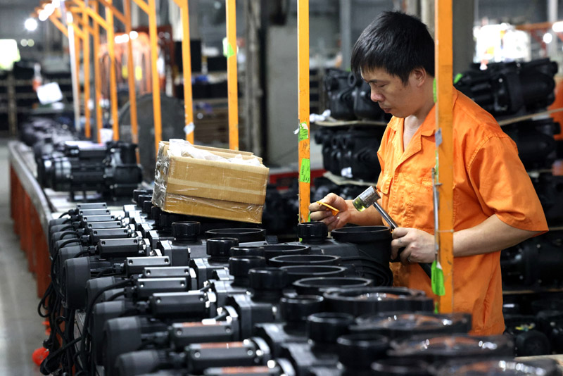 前8个月我国货物贸易进出口同比基本持平