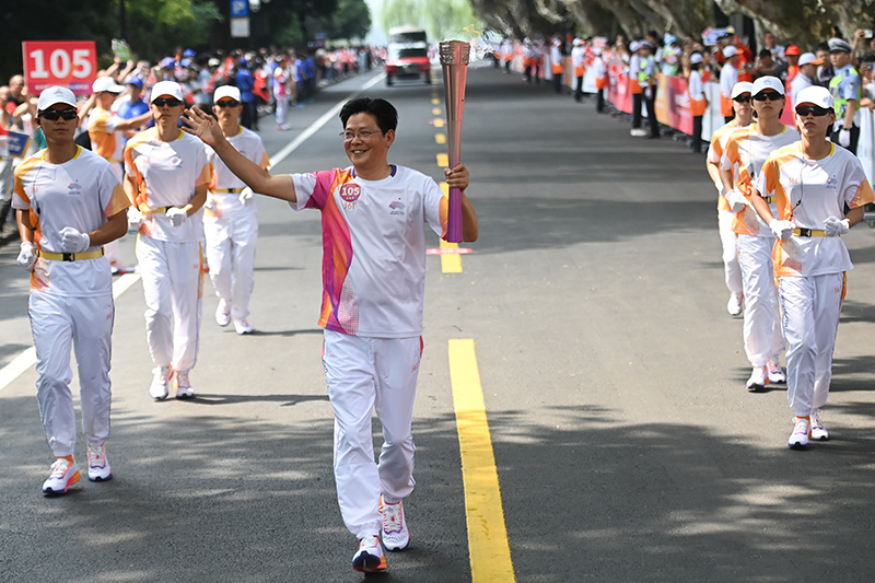 杭州亚运会火炬传递启动
