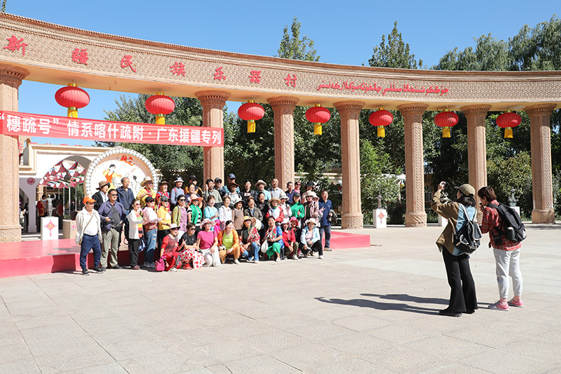 新疆喀什：援疆助力民族乐器“声声不息”