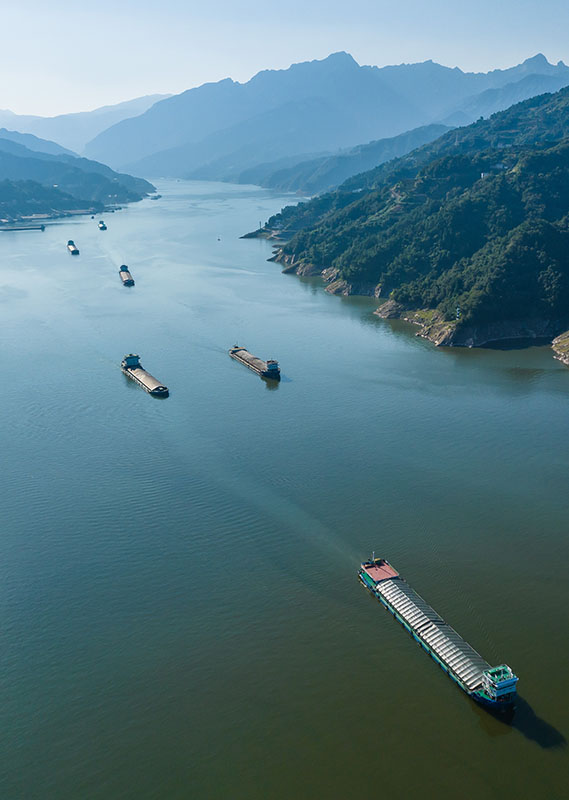 三峡船闸单月货运量首次突破1500万吨