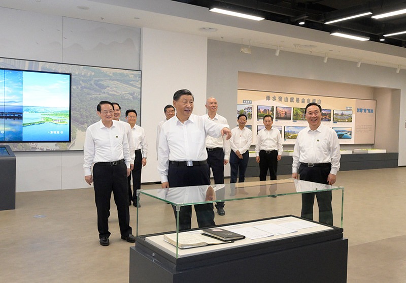 习近平在浙江考察 返京途中在山东枣庄考察