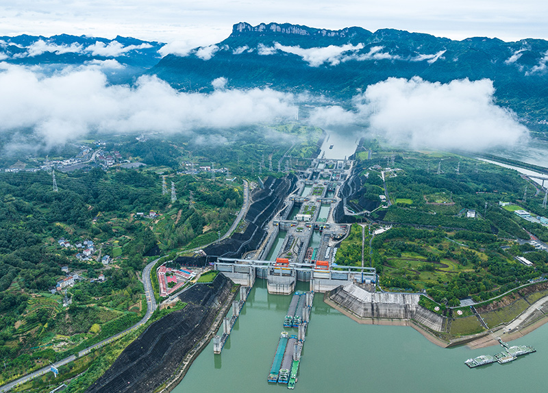 三峡船闸单月货运量首次突破1500万吨