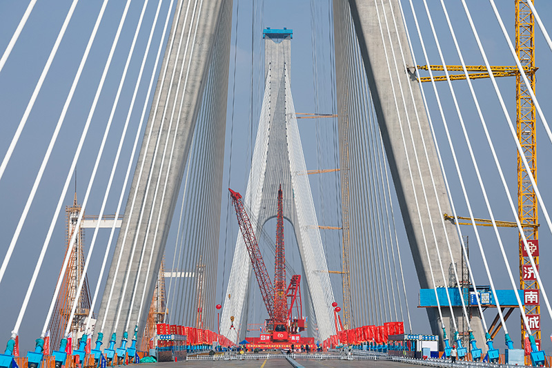 G104京岚线济南黄河公路大桥主桥合龙