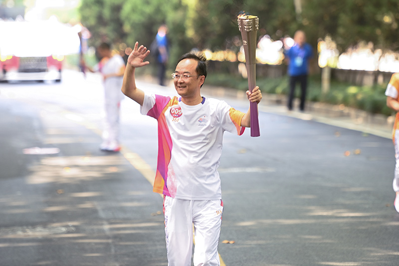 杭州亚运会火炬传递启动