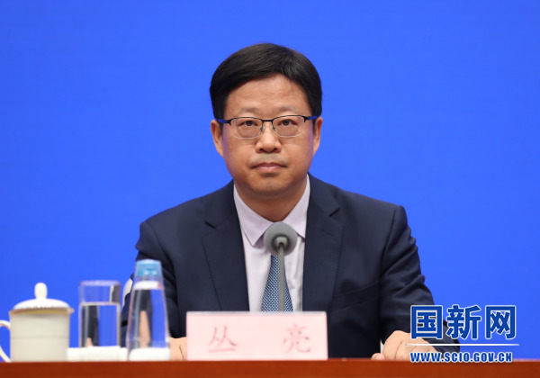国务院新闻办举行发布会 介绍推动民营经济高质量发展有关情况