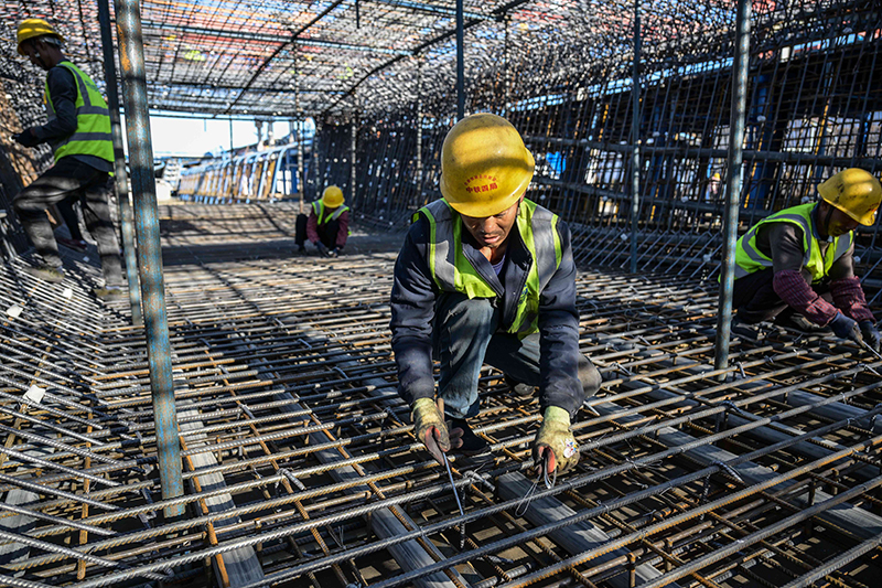 合新铁路建设正酣