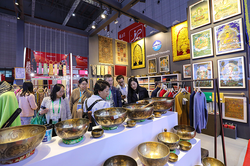 “一带一路”共建国家展商进博会共享机遇