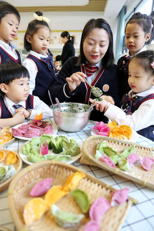 包饺子 知民俗