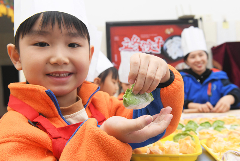 包饺子 知民俗