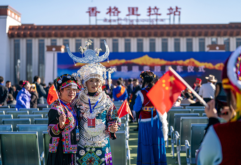 丽江至香格里拉铁路开通运营