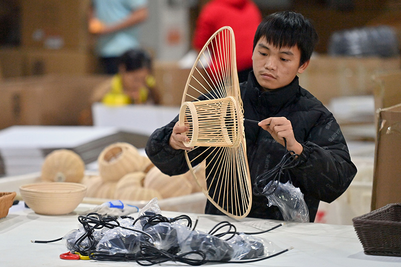 广西博白:传统编织促增收