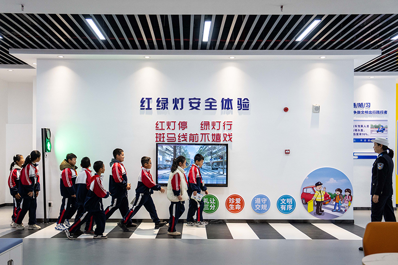湖南浏阳:走进实践基地 学习交通安全