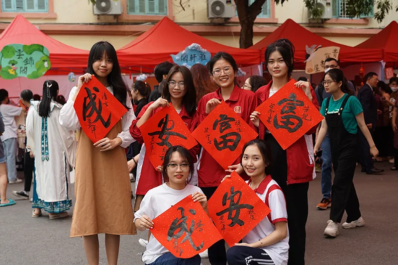 携手奔赴中越命运共同体的美好明天——中共中央总书记、国家主席习近平越南之行纪实